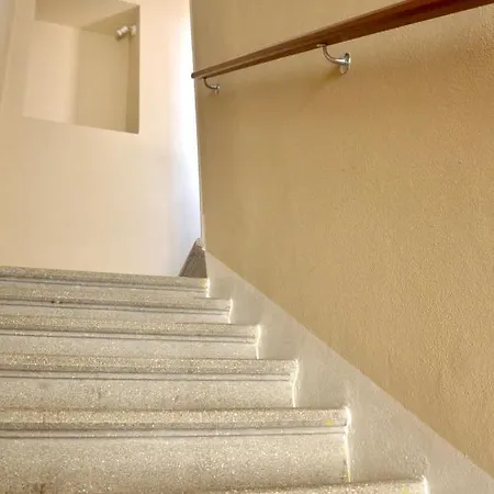 بيت ضيافة Protodomus